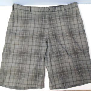 Men Nike Golf Tour Performance Gray Black Plaid Shorts 36